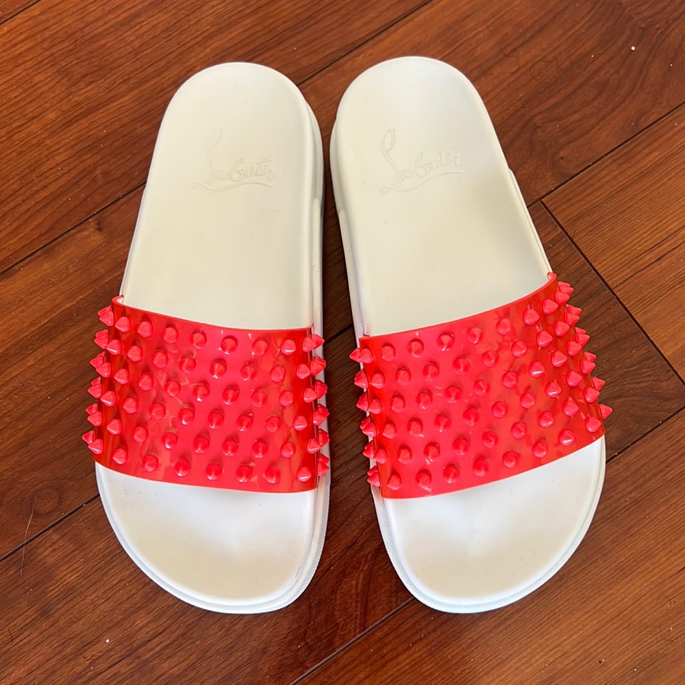 🛑SOLD🛑Christian Louboutin Pink and White Flip Flops Size 8